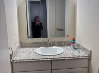 29 Beacon St #683, Burlington, MA 01803