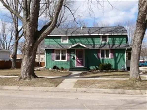 114 N Wakely St, Whitewater, WI 53190