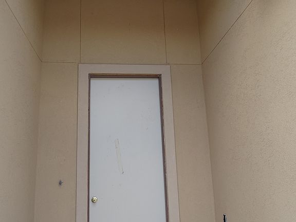 2nd image of 7513 Diamond Dr