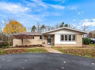 418 Cherokee Dr, Butler, PA 16001