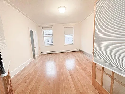 Rented by Ulas Real Estates Inc | media 25