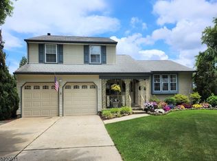 12 Boothby Dr, Mount Laurel, NJ 08054