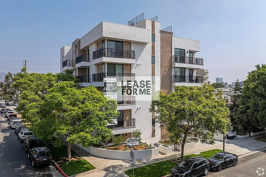 1 bed, 740 sqft, $3,150 — Photo 3