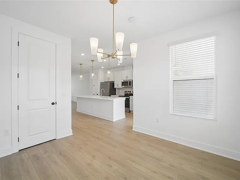 15219 Hamlin Park Dr — Photo 20