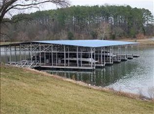 124 Lake Harbor Dr, Hendersonville, TN 37075