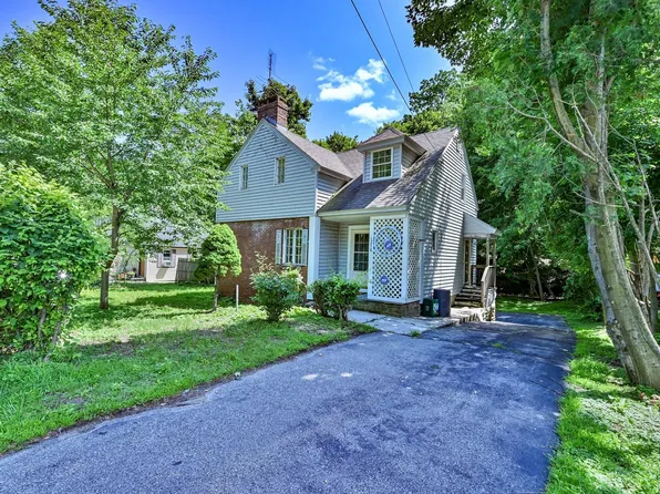 1278 Pleasant St, Worcester, MA 01602