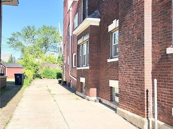 2nd image of 2456 Delaware Ave APT 1