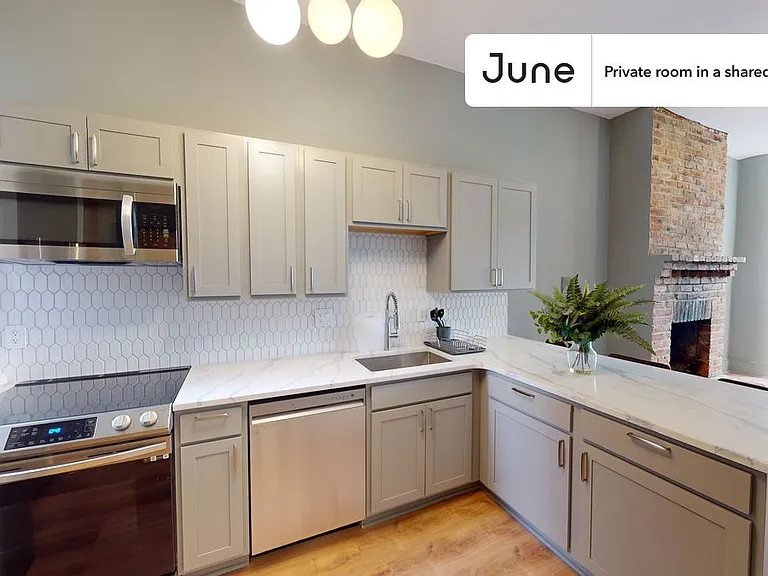 1227 Harvard St NW #E — Photo 8