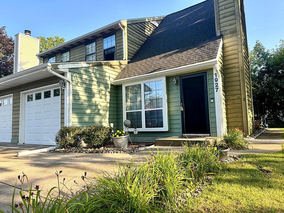 1st image of 1927 Springvale Dr