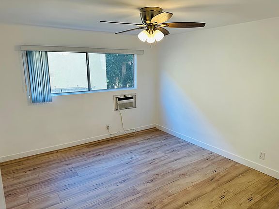 4th image of 1433 N Fuller Ave #4