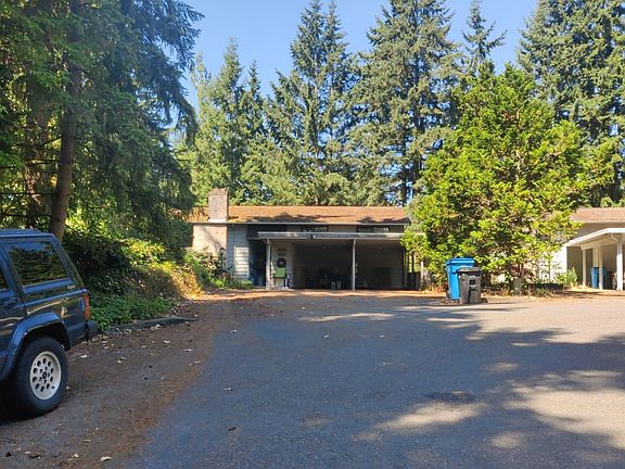 2nd image of 1805-1807 NE 199th St