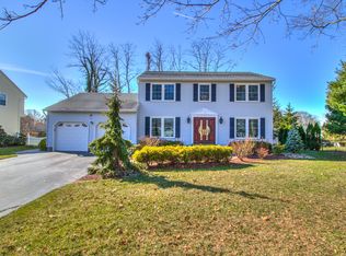 11 Patterson Ct, Holmdel, NJ 07733