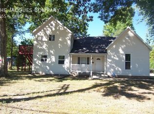 2555 N Grant Ave, Springfield, MO 65803