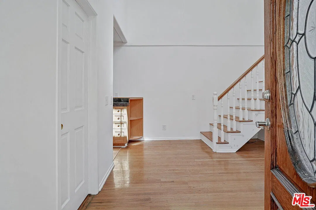 25 Arcadia Ter — Photo 2