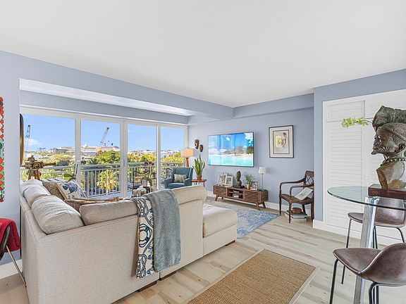 4th image of 1920 S Ocean Dr APT 611