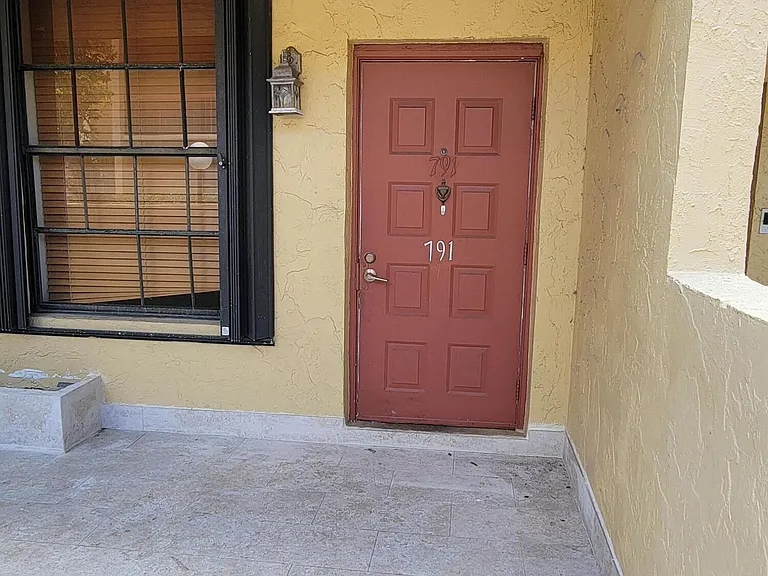 791 SE 1st Way #74 — Photo 33