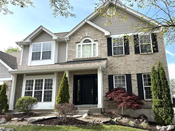 2117 Avalon View Dr, Fenton, MO 63026