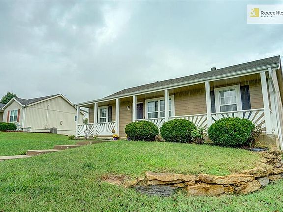 3rd image of 13785 Hunter Dr