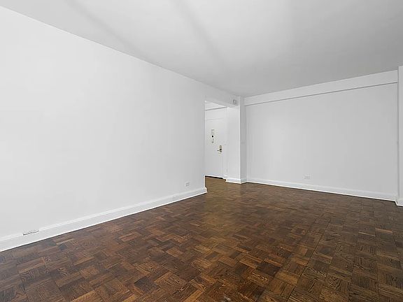 5th image of 40 Park Ave APT 8K