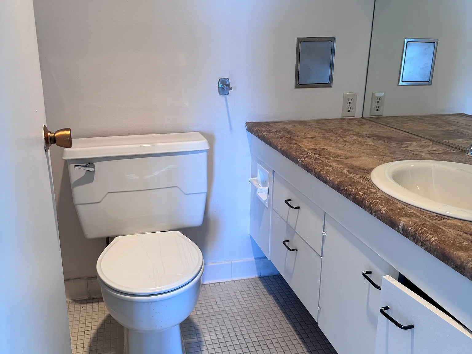 2 bed, 1165 sqft, $2,195 — Photo 2