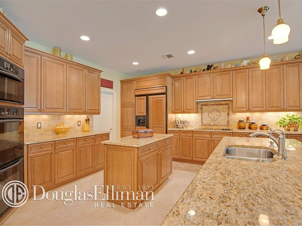 1st image of 32 Hamlet Dr #91
