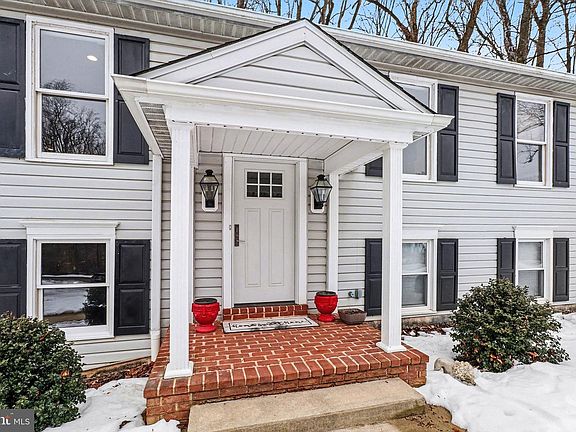 3rd image of 2156 Miller Rd