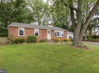 556 Dresher Rd, Horsham, PA 19044
