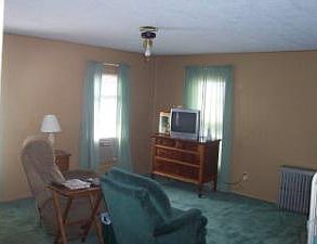 2nd image of 823 Bellefonte Lck