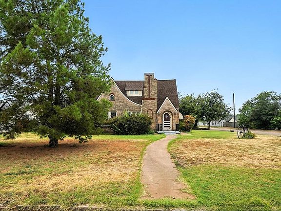 2nd image of 1781 University Blvd