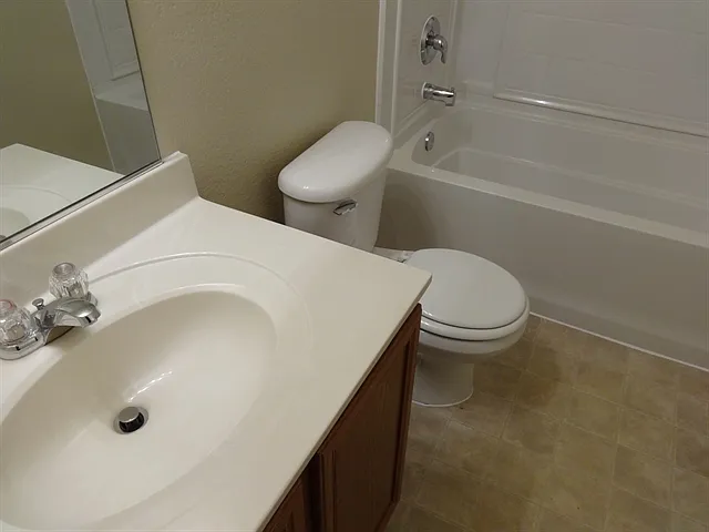 1120 Boxwood Dr — Photo 10
