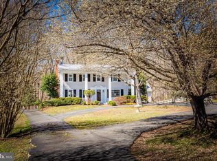 8100 Wolf Run Shoals Rd, Clifton, VA 20124