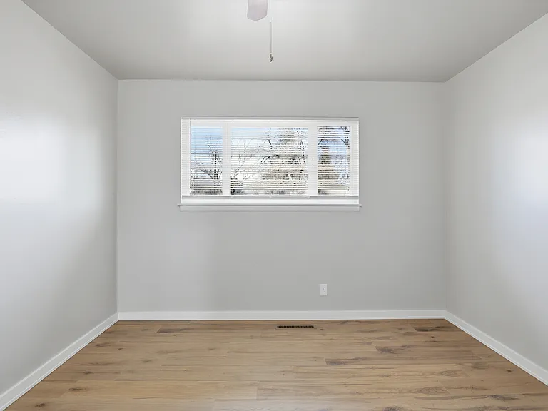 2826 N Institute St — Photo 11