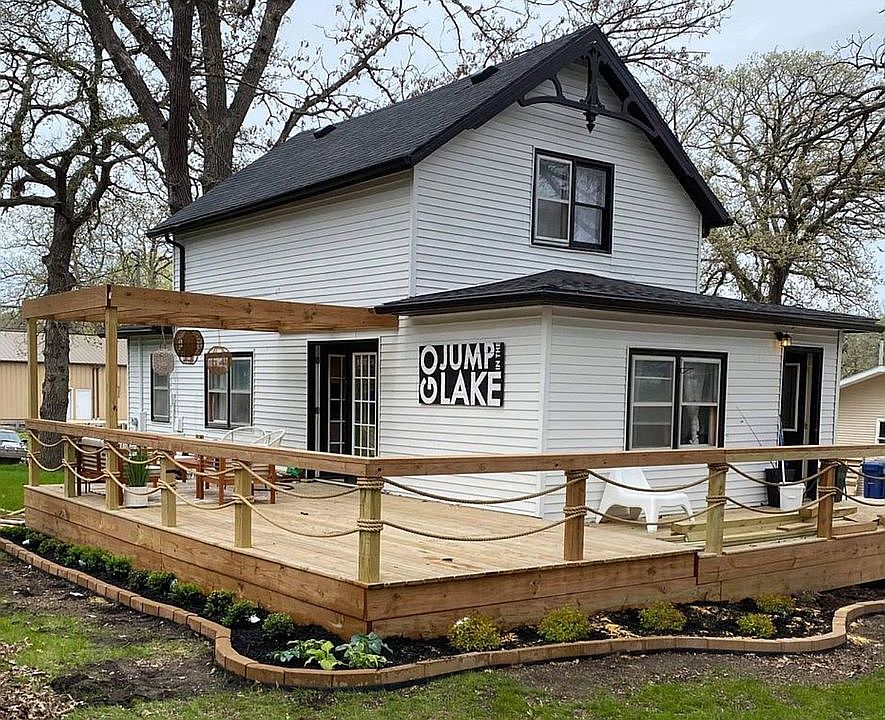 1806 Chicago Ave, Spirit Lake, IA 51360 Zillow