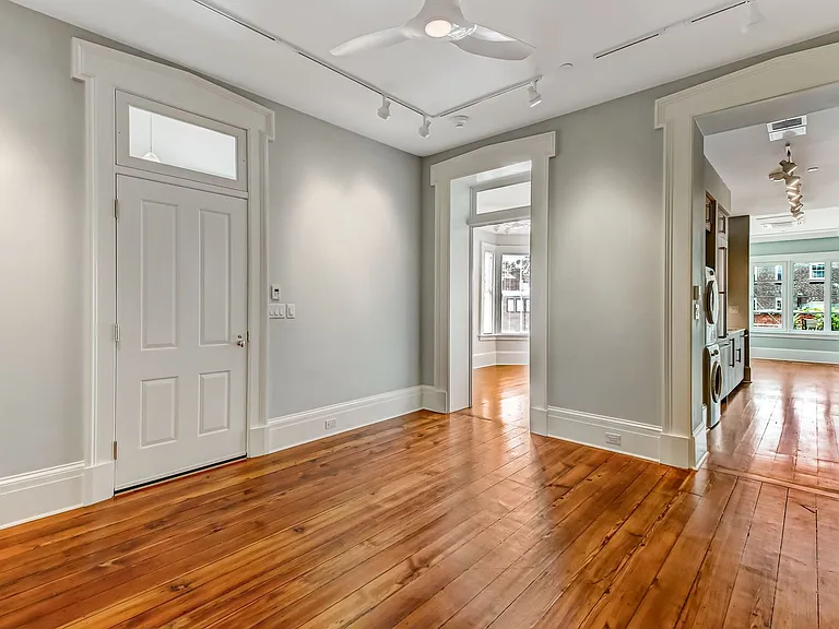 31 E Jones St — Photo 7