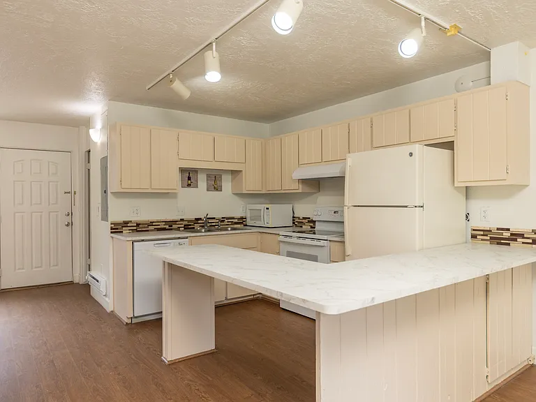 490 Straight Creek Dr #503 — Photo 4