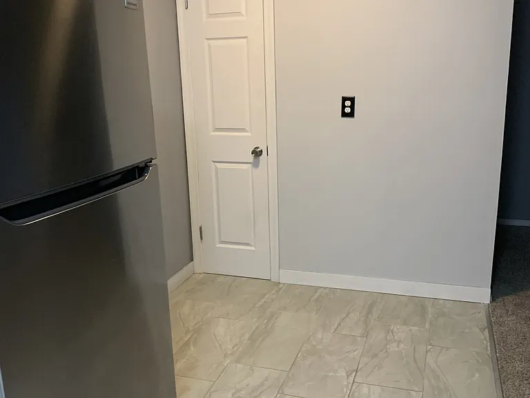 507 Emmett St #13 — Photo 8