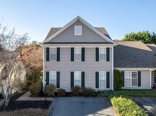 1054 Bristlecone Ln, Charlottesville, VA 22911