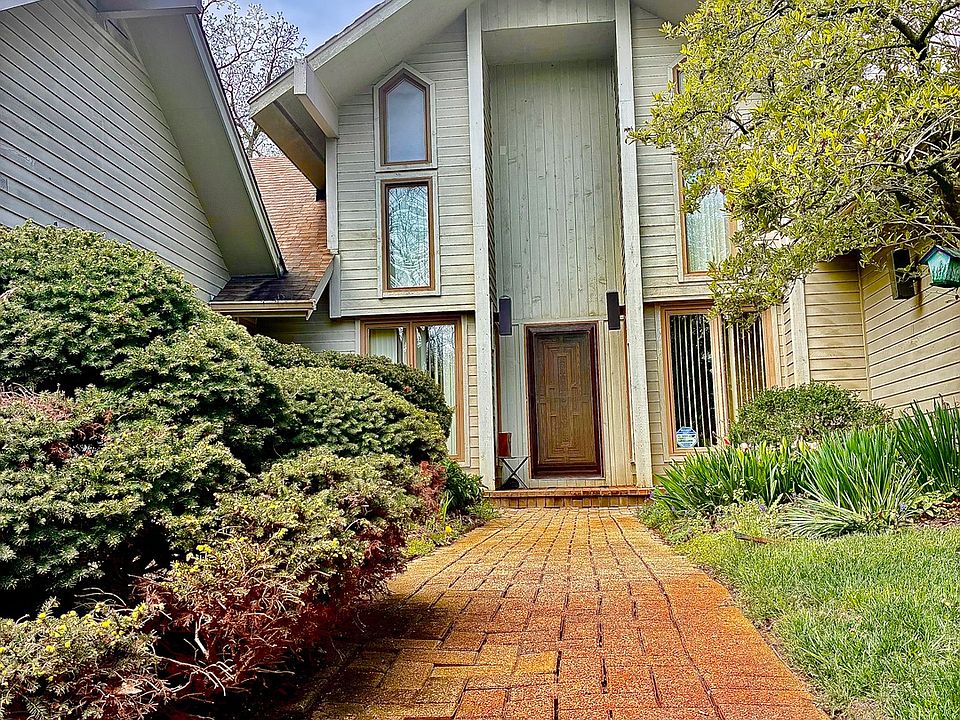 1st image of 12604 S Hillcreek Dr