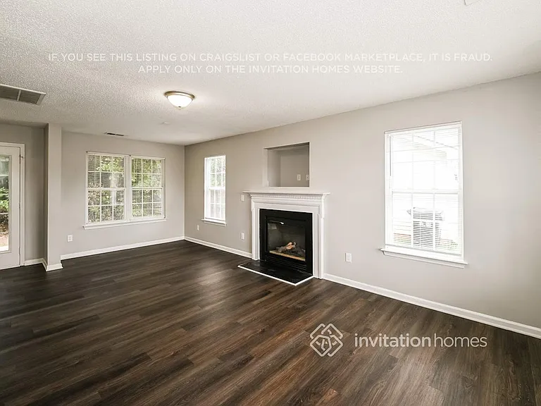 7122 Lowen Rd — Photo 5