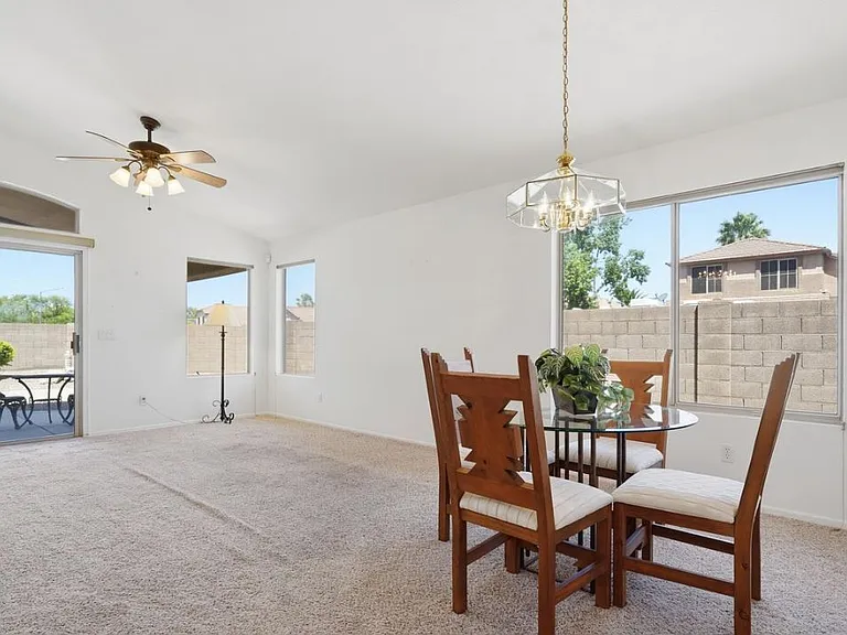 16492 N 69th Dr — Photo 3