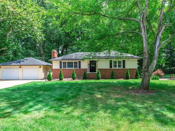 1035 N Quarry Rd, Amherst, OH 44001