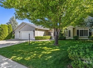 2868 N Sagefire Ave, Meridian, ID 83646