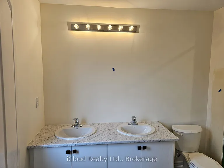 9 Durham Ave W — Photo 8