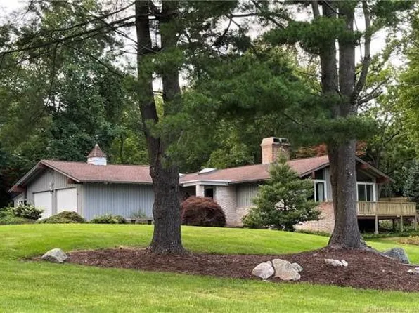 60 Weathervane Dr, Easton, CT 06612