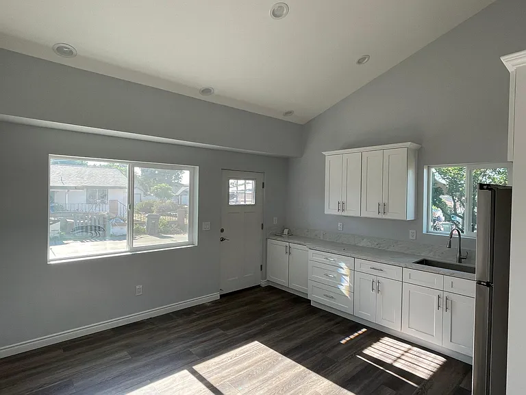 2803 Mercury Dr #1 — Photo 3