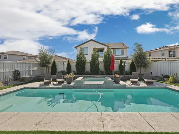 3242 Shrute Dr, Lathrop, CA 95330