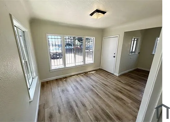 2915 W Florence Ave — Photo 5