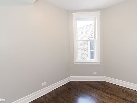3rd image of 2028 N Sawyer Ave #2