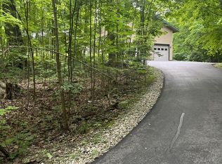 W3303 Lake Forest Ln, Lake Geneva, WI 53147