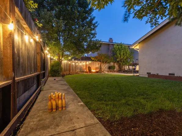1031 Round Hill Circle, Napa, CA 94558